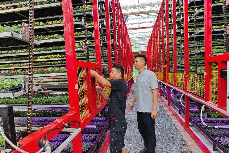 333563ce14afe5448cbb01513a90e685f6b~tplv-tt-origin-web_gif